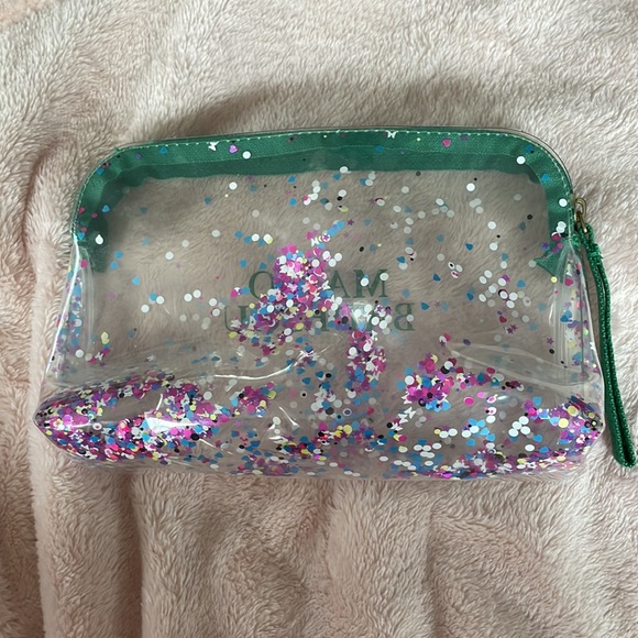 Mario Badescu clear travel case with shakeable glitter - Picture 3 of 4